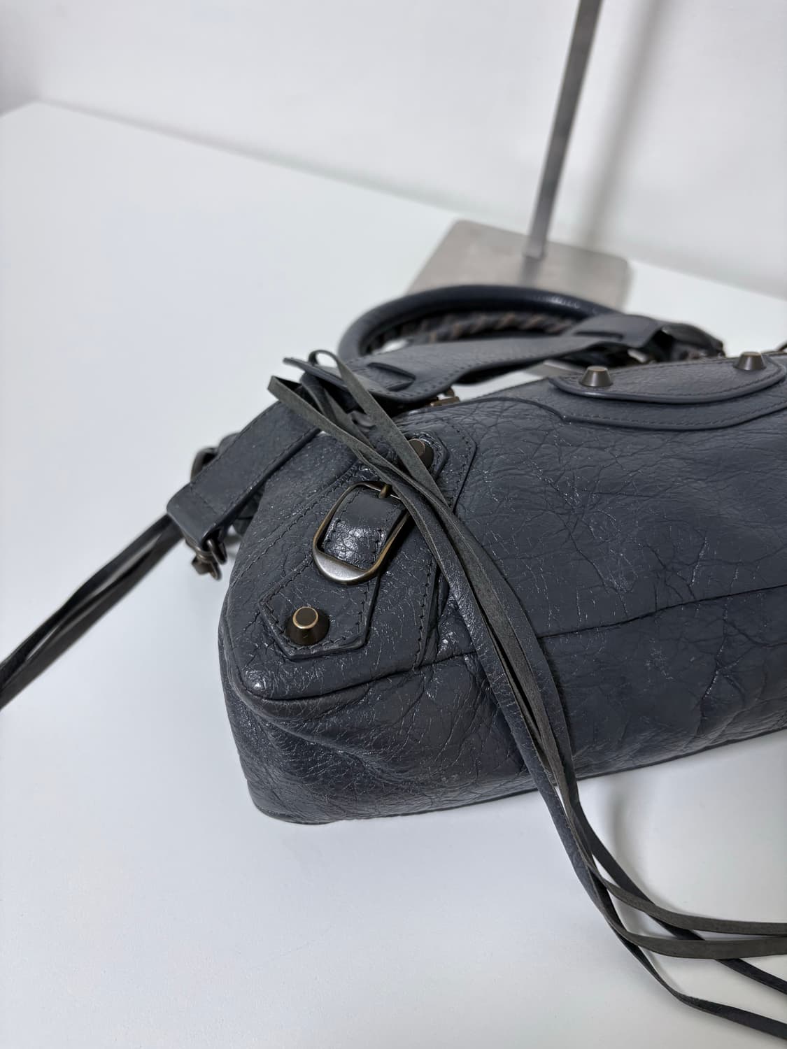 발렌시아가 퍼스트 모터백 다크그레이 상품이미지6