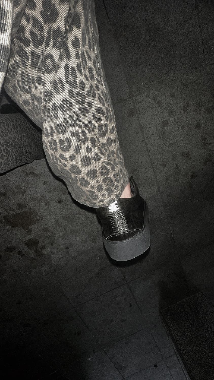 아이작 세럼 스니커즈 상품이미지1