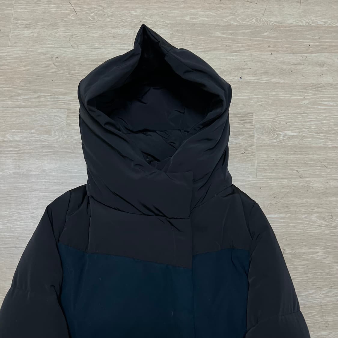 지고트 여성 구스다운 스웨이드 배색 롱패딩 [블랙] 88-90-160 상품이미지2