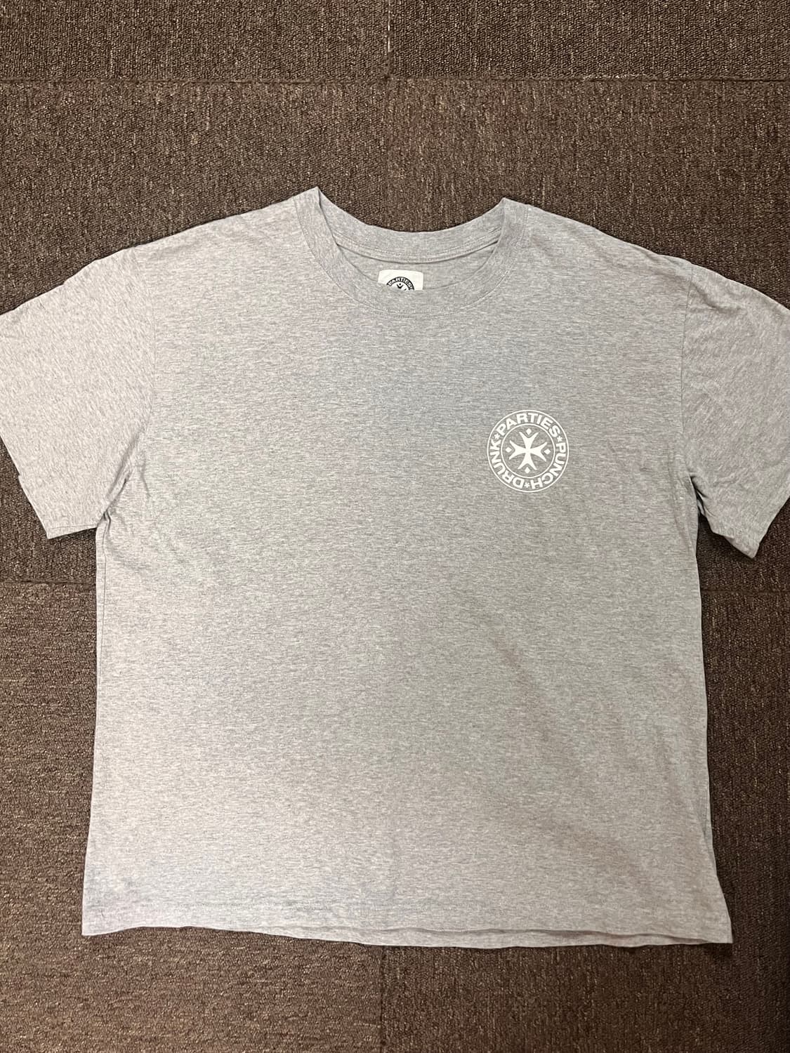 펀치드렁크파티즈 반팔 그레이 상품이미지3