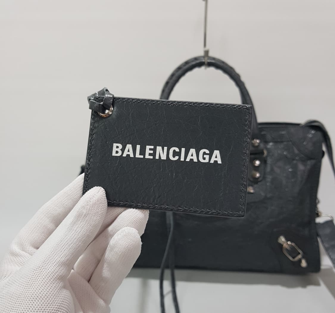 발렌시아가 클래식 모터백 스몰 로고스트랩 431621 상품이미지3