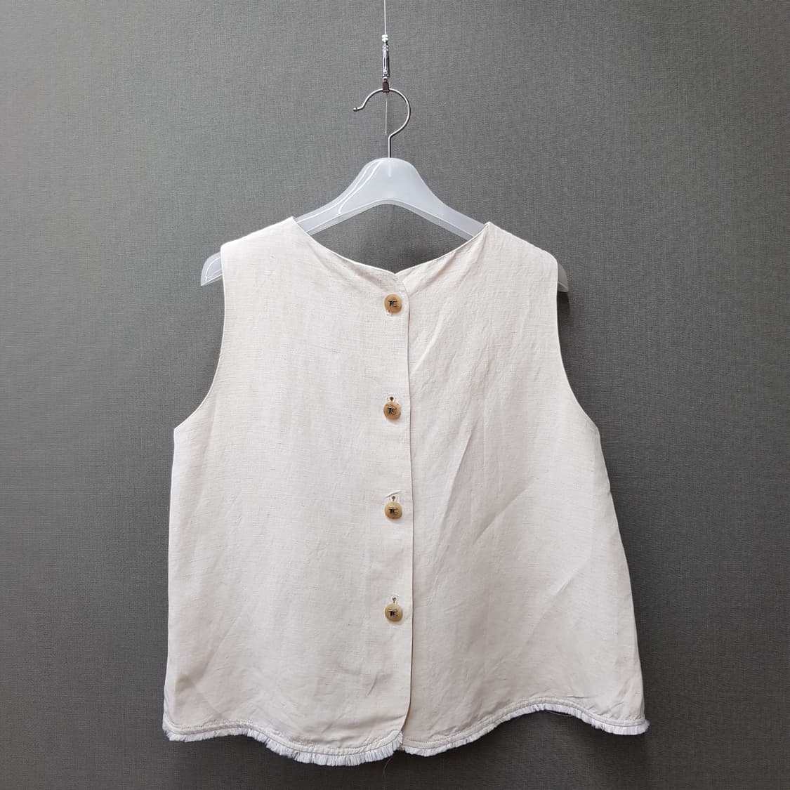 한섬 더캐시미어 2022 슬리브리스 블라우스 82-94-160사이즈 상품이미지4