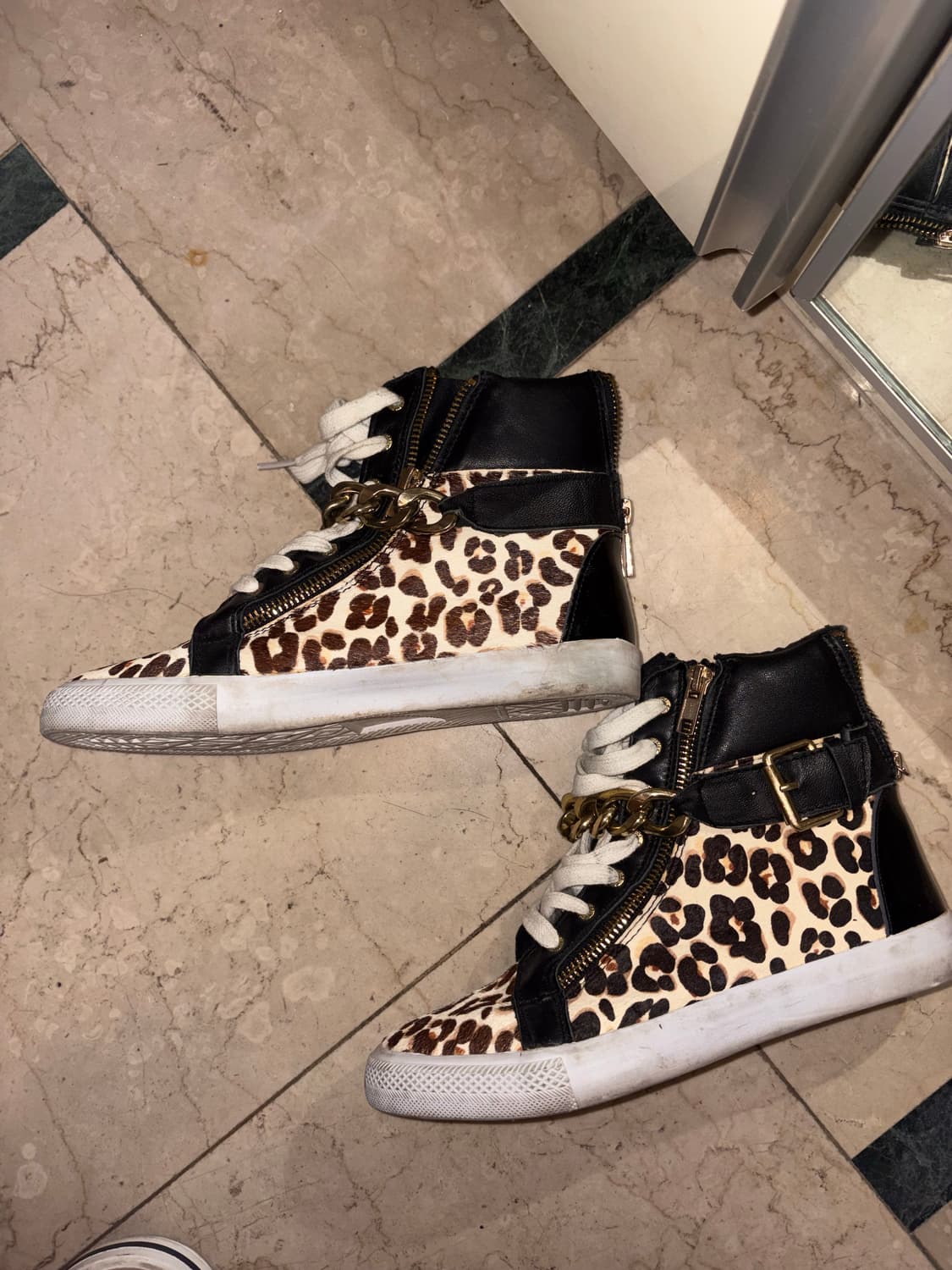 갸루 쥬시꾸띄르 체인 레오파드 호피 하이탑 운동화 상품이미지3