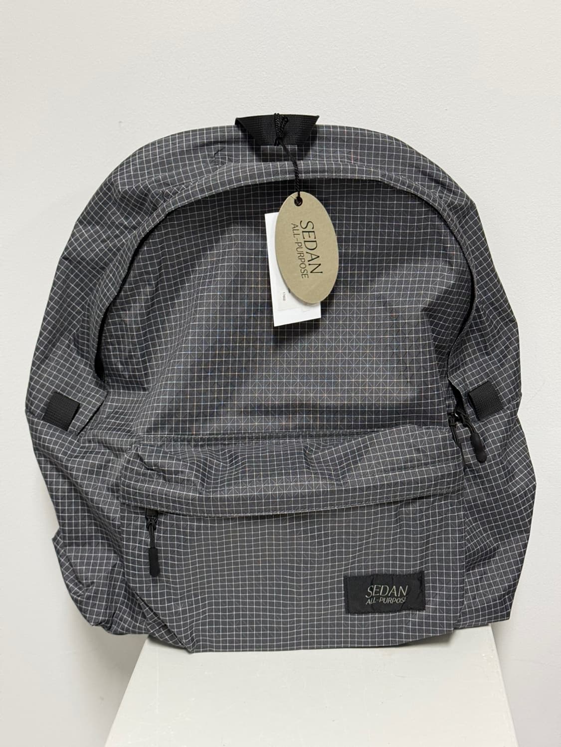 [FREE] 세단올퍼포즈 그리드 백팩 챠콜​ 상품이미지6