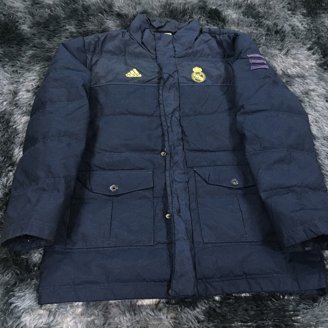 투티/0317 아디다스 레알 마드리드 네이비 패딩 축구팀 유니폼 상품이미지2