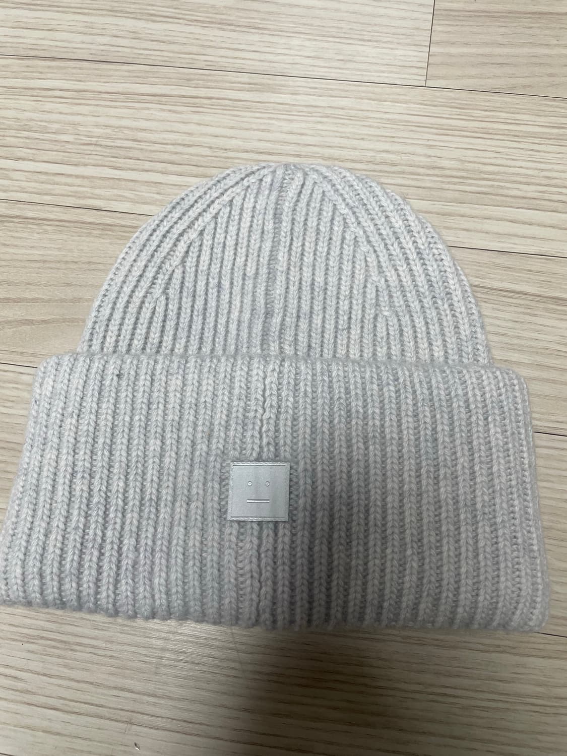 아크네 스튜디오 x 무민 울 비니 라이트 그레이 멜란지 상품이미지5