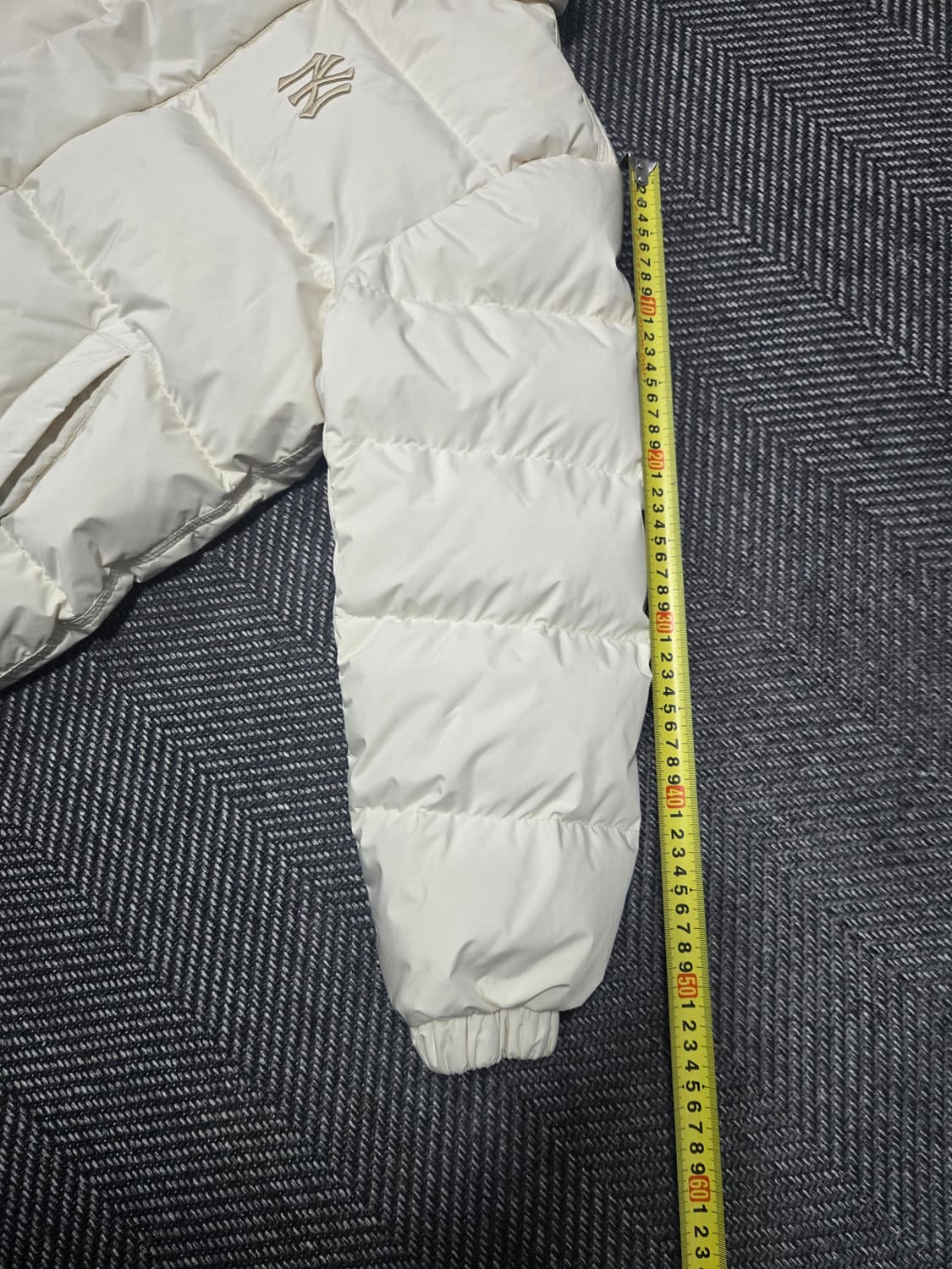 엠엘비 MLB 메가로고 푸퍼 숏패딩 크림 상품이미지8