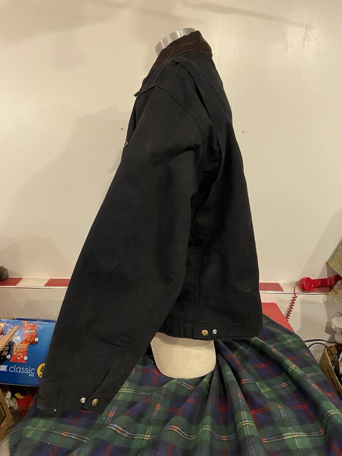 칼하트 J01 빈티지 디트로이트 자켓 블랙 상품이미지3