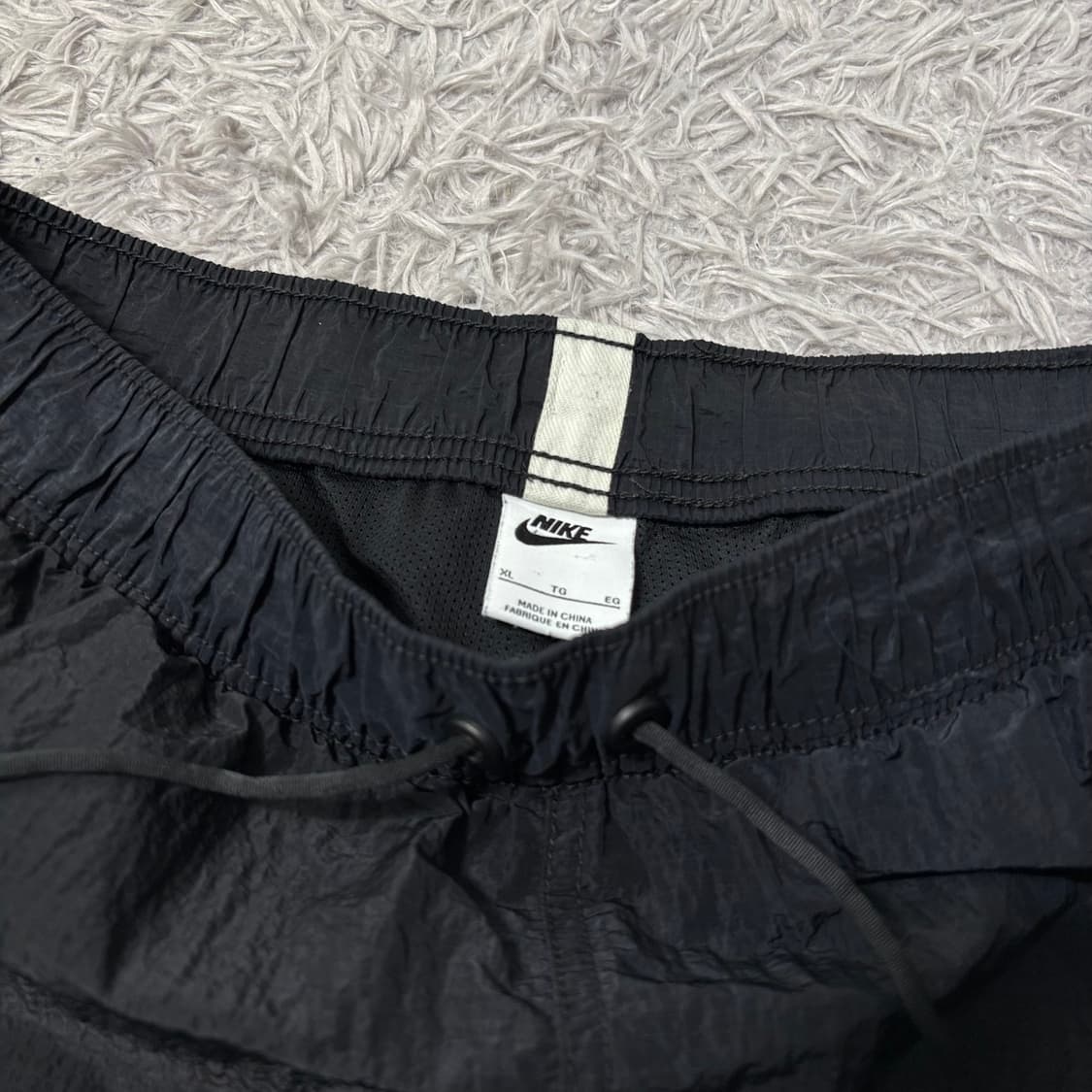 나이키에어 블랙 우븐 반바지 상품이미지3