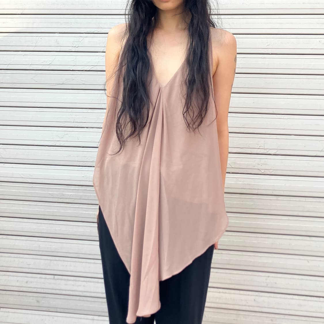 브이넥 슬리브리스 블라우스 상품이미지1