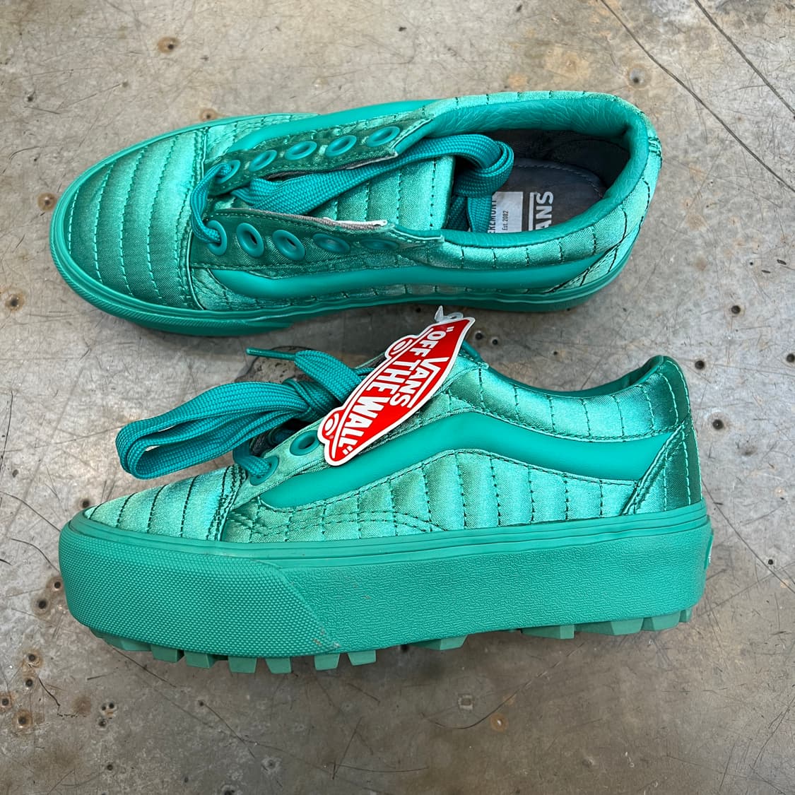 반스 X 오프닝세레모니 올드스쿨 퀼티드 푸퍼 상품이미지3