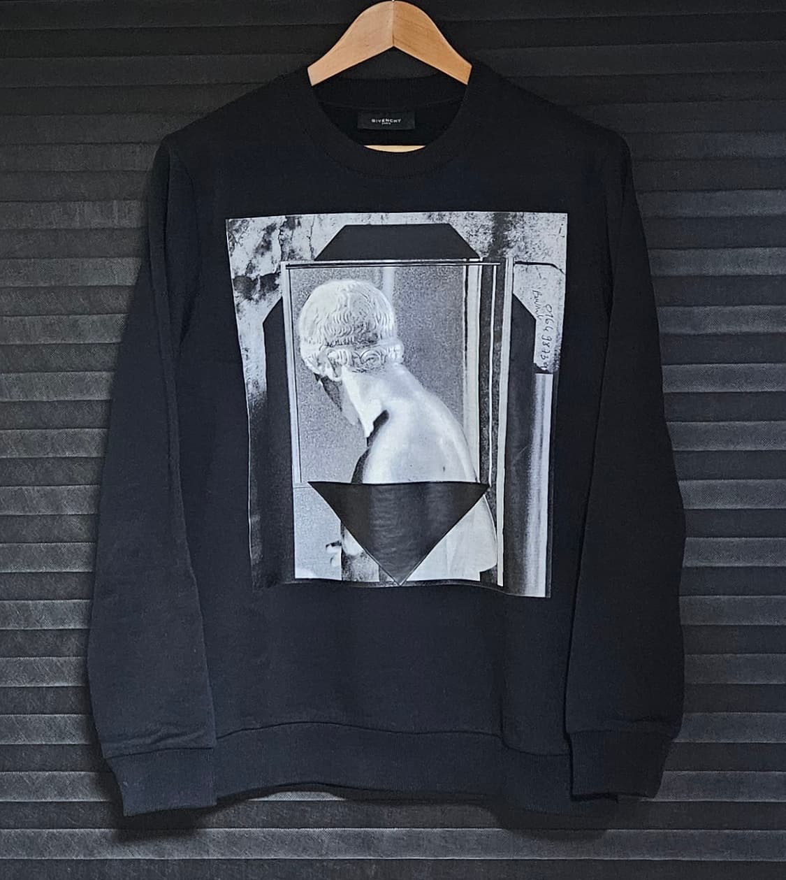 S 지방시 리카르도 티시 맨투맨 블랙 상품이미지1