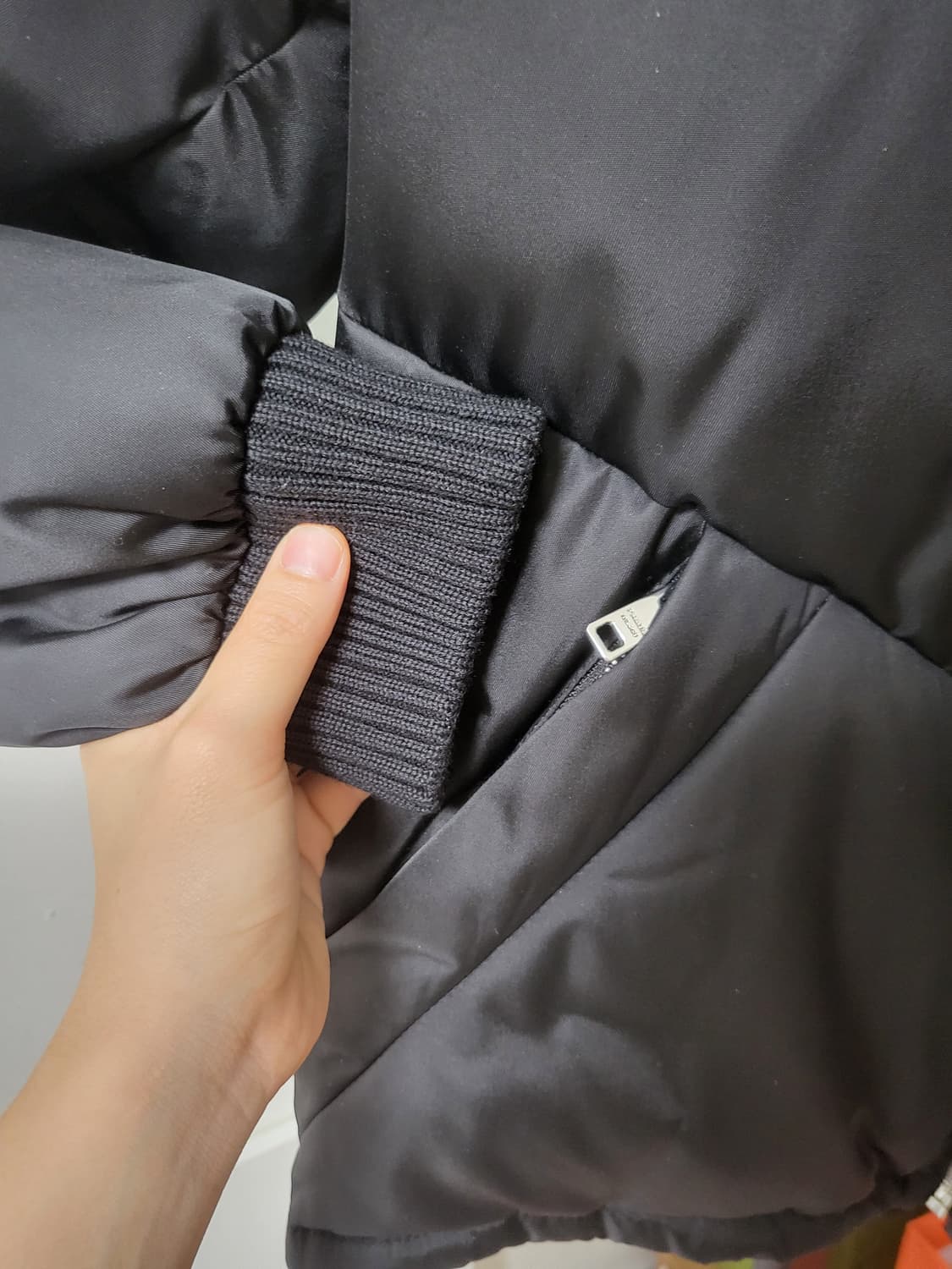 23FW 프라다 리나일론 구스다운 패딩 50 상품이미지6