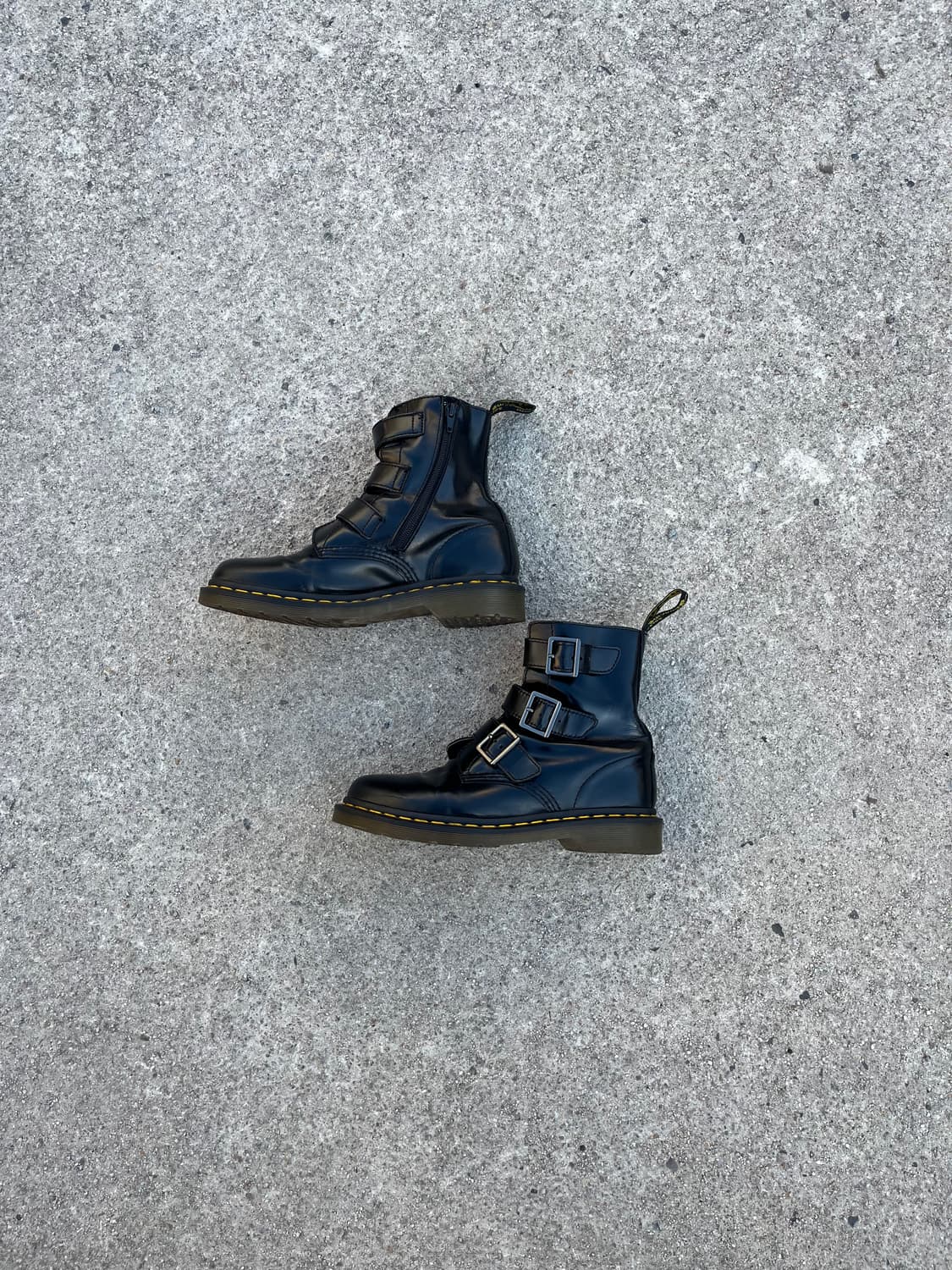 Dr.Martens 레더 스트랩 부츠 상품이미지1