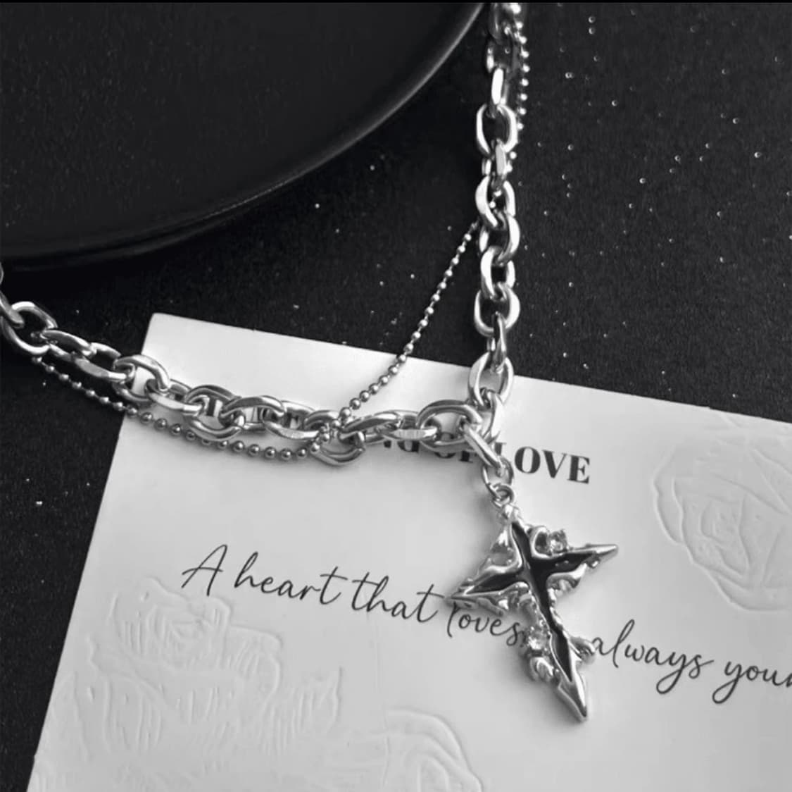 BLADE CROSS NECKLACE 상품이미지2