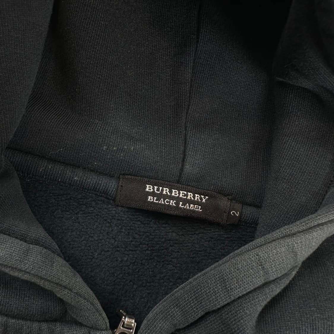 버버리 블랙라벨 자수 후드집업 상품이미지4