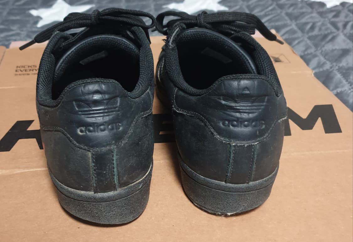 (한정판) 아디다스 슈퍼스타 발렌타인데이 스니커즈 블랙 (255) 상품이미지4