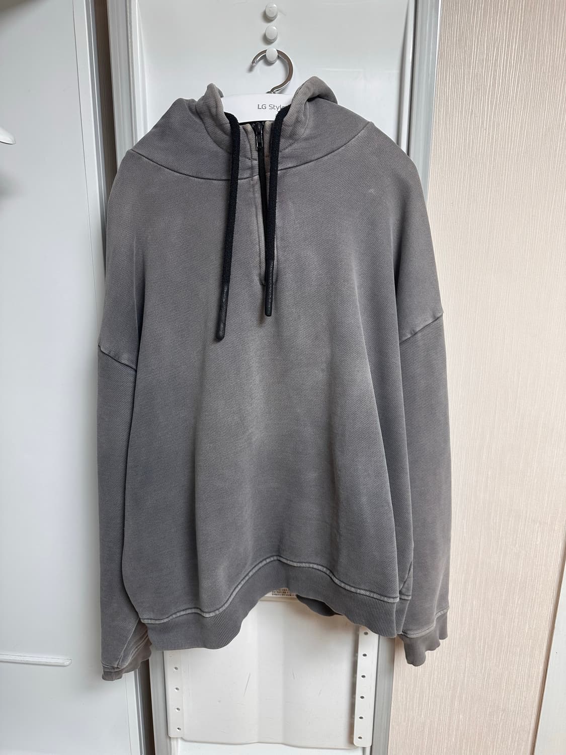 이지 시즌 1 하프 집업 후디 캐비어 상품이미지1