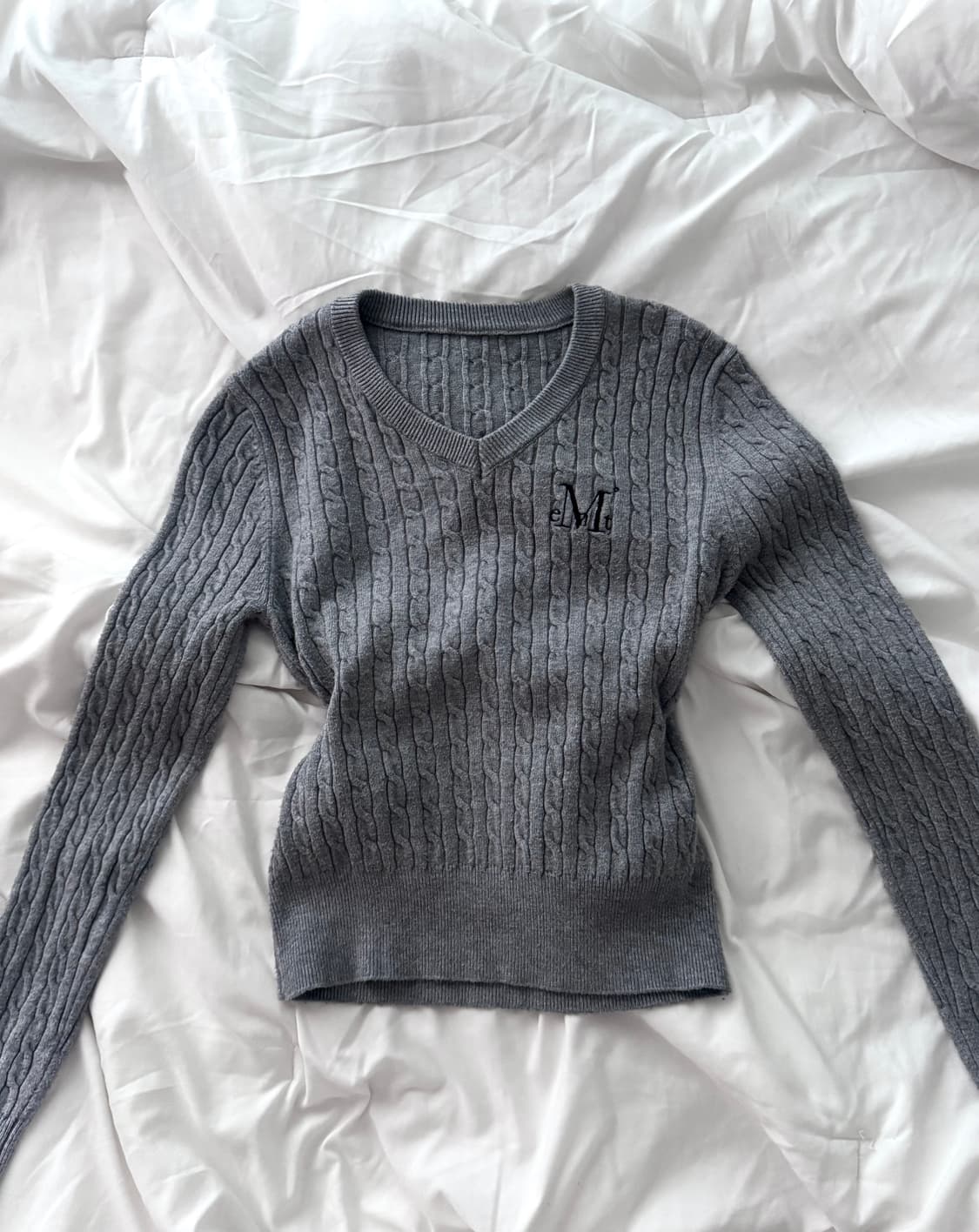 무센트 크롭 니트 회색 니트 상품이미지1