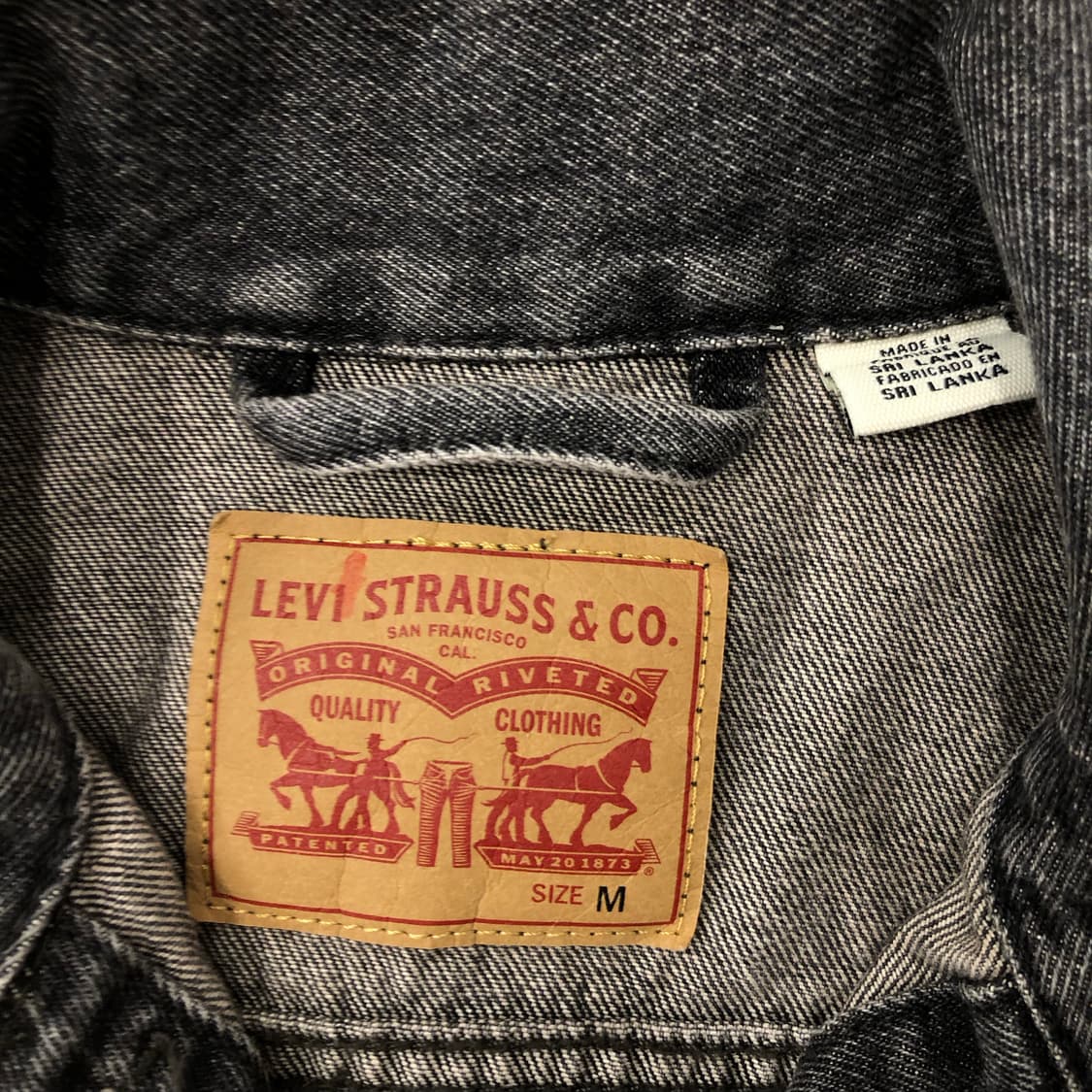 리바이스 흑청 워싱 데님 트러커 자켓 상품이미지5