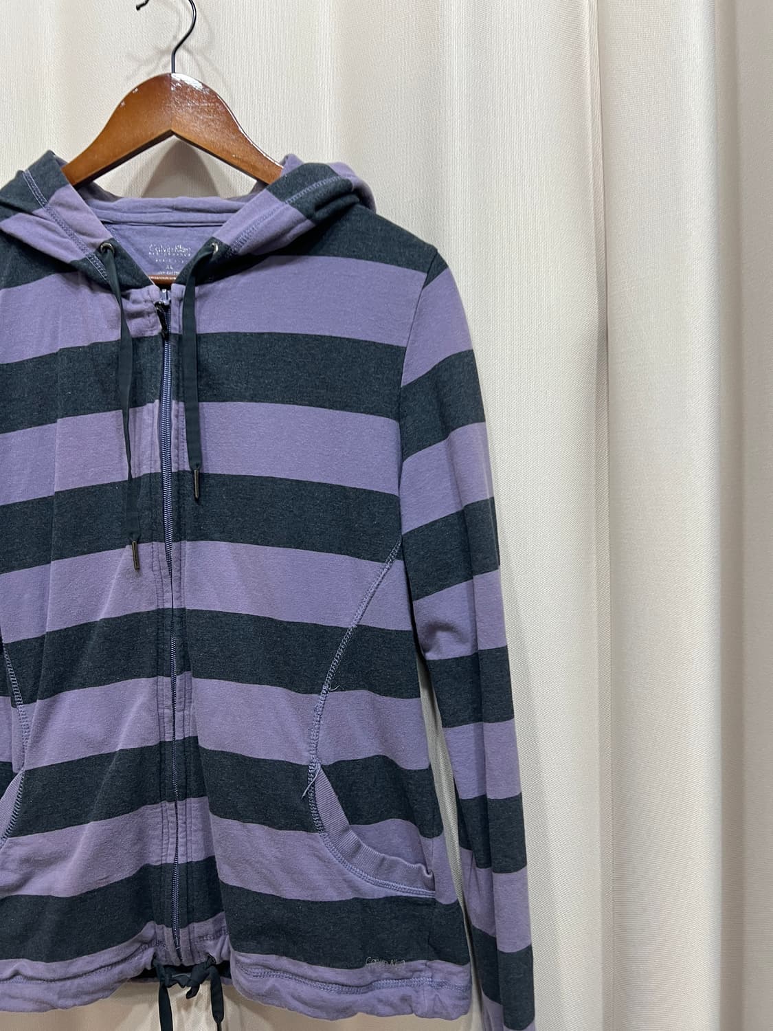 캘빈클라인 퍼플 스트라이프 후드집업  상품이미지3
