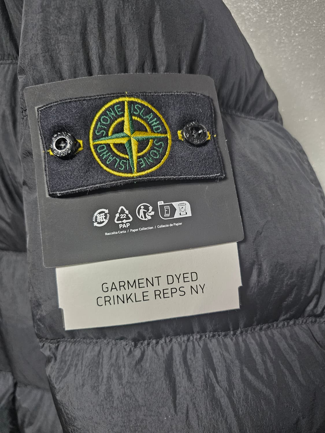 스톤아일랜드 크링클랩스 윈드 레지스턴트 다운 패딩 자켓 25FW 상품이미지4