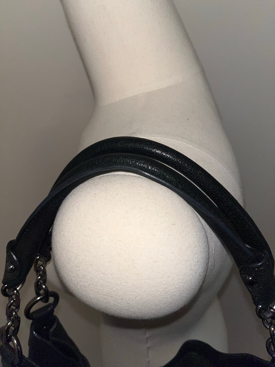 Anne Klein Black Leather Shoulder Bag 상품이미지6