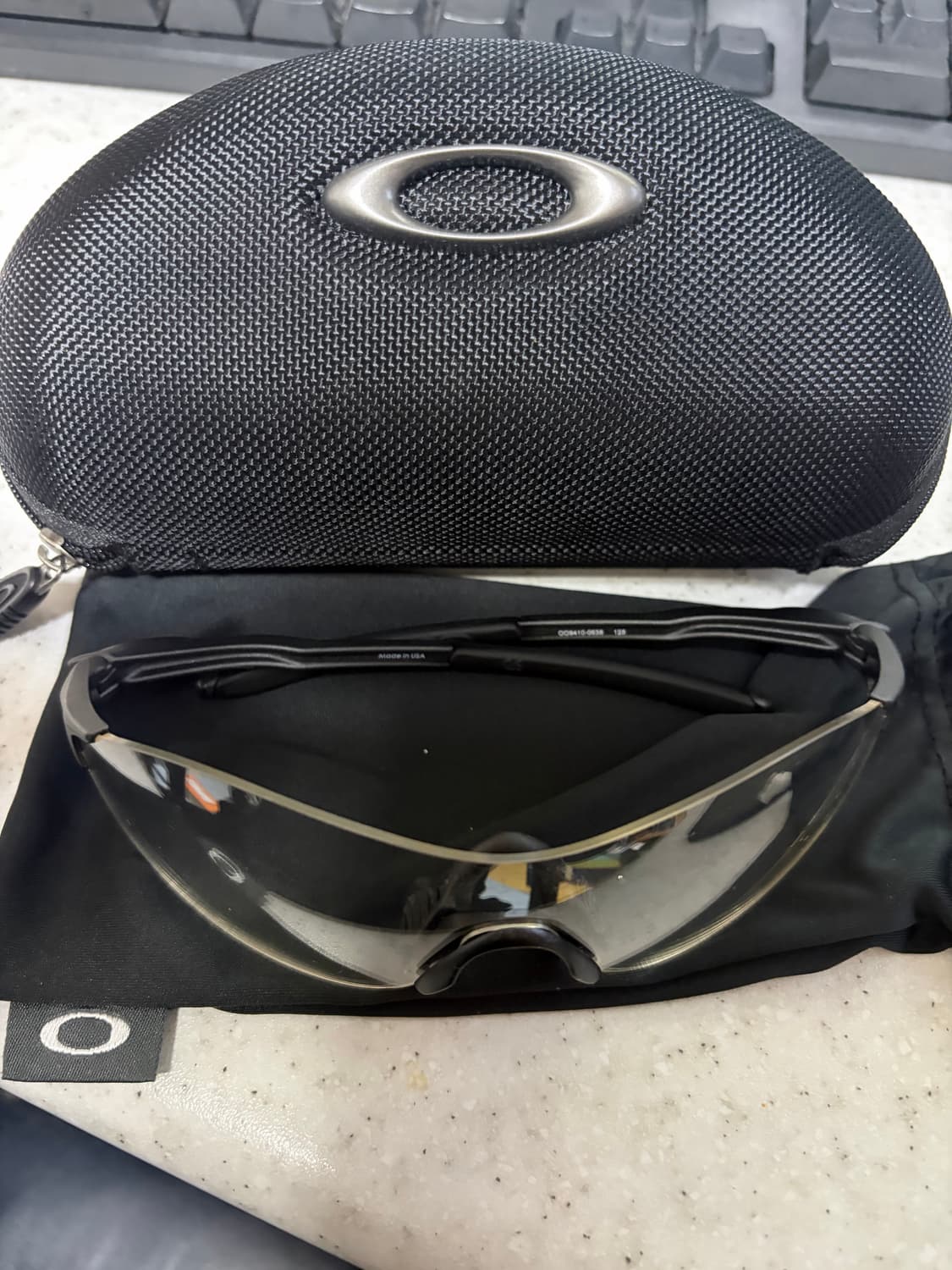 오클리 이브이제로 스위프트 선글라스 상품이미지1