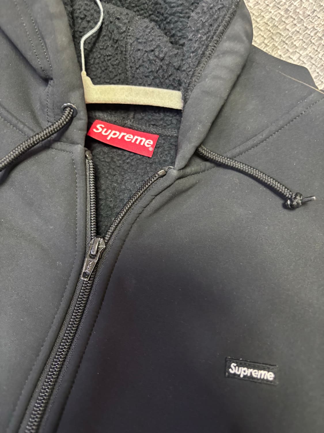 슈프림 윈드스토퍼 집업 후드 블랙 상품이미지5