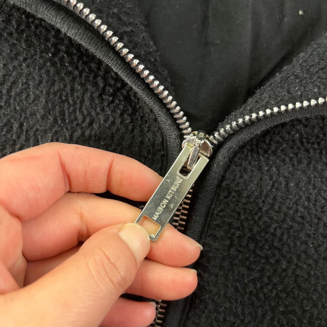 100 메종키츠네 실버폭스 플리스 한정판 자켓 상품이미지4