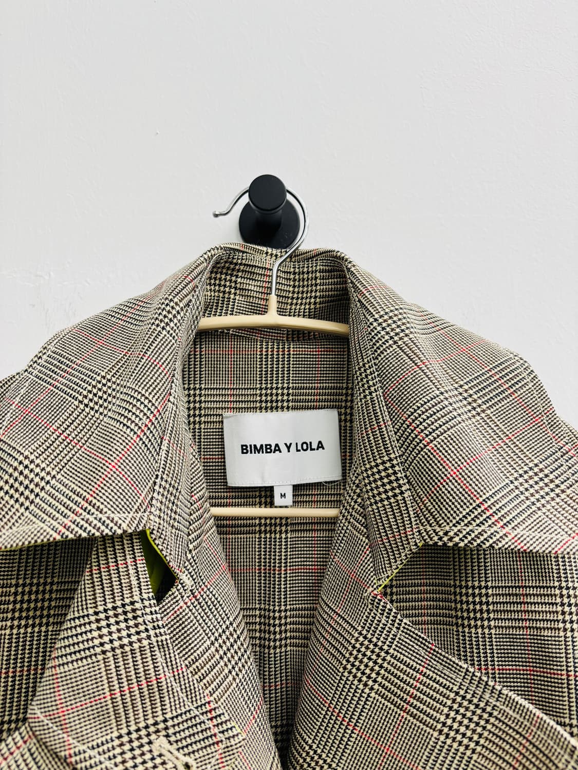 빔바이롤라 (BIMBA Y LOLA) 네온 라이닝 체크 트렌치코트 상품이미지2