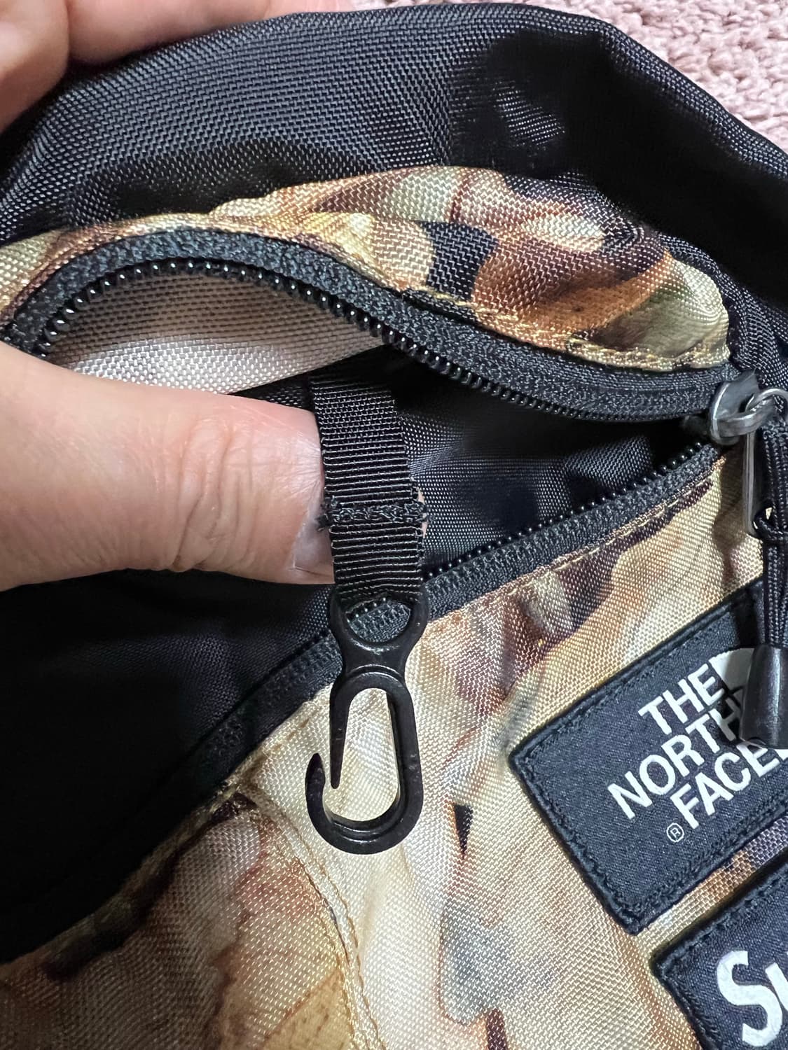 슈프림 x 노스페이스 힙색 상품이미지7