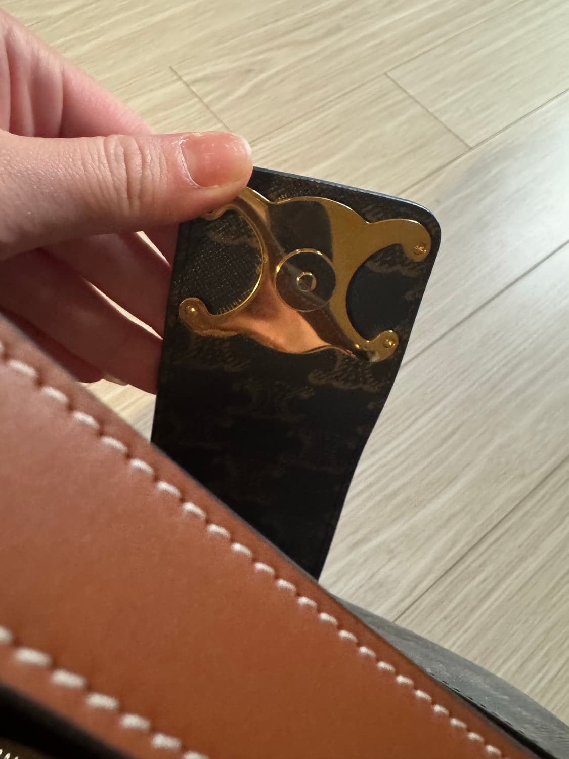 셀린느 미디엄 트리옹프 아바 백 상품이미지6