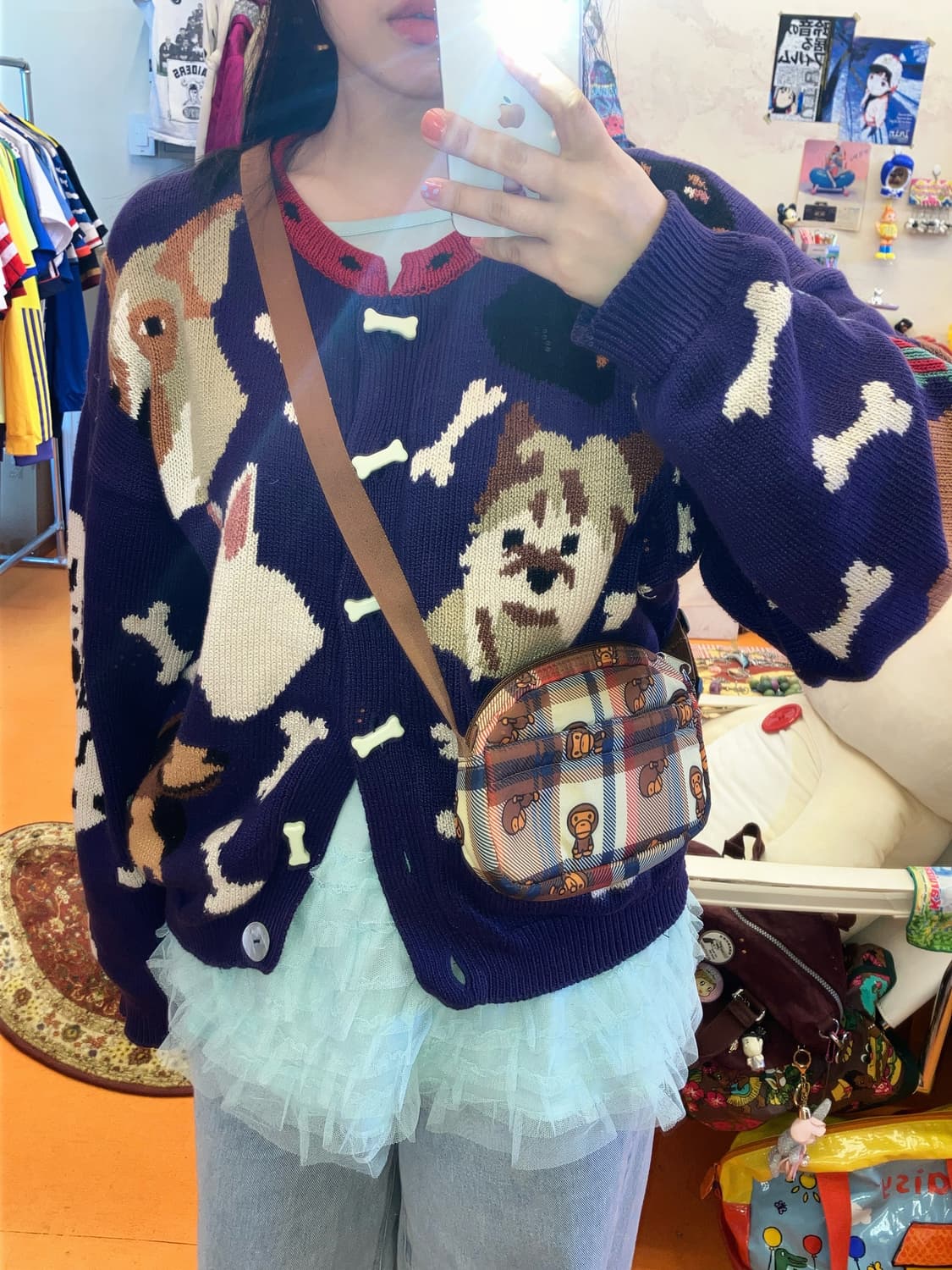 베이프 마일로 브라운 체크 크로스백 상품이미지4