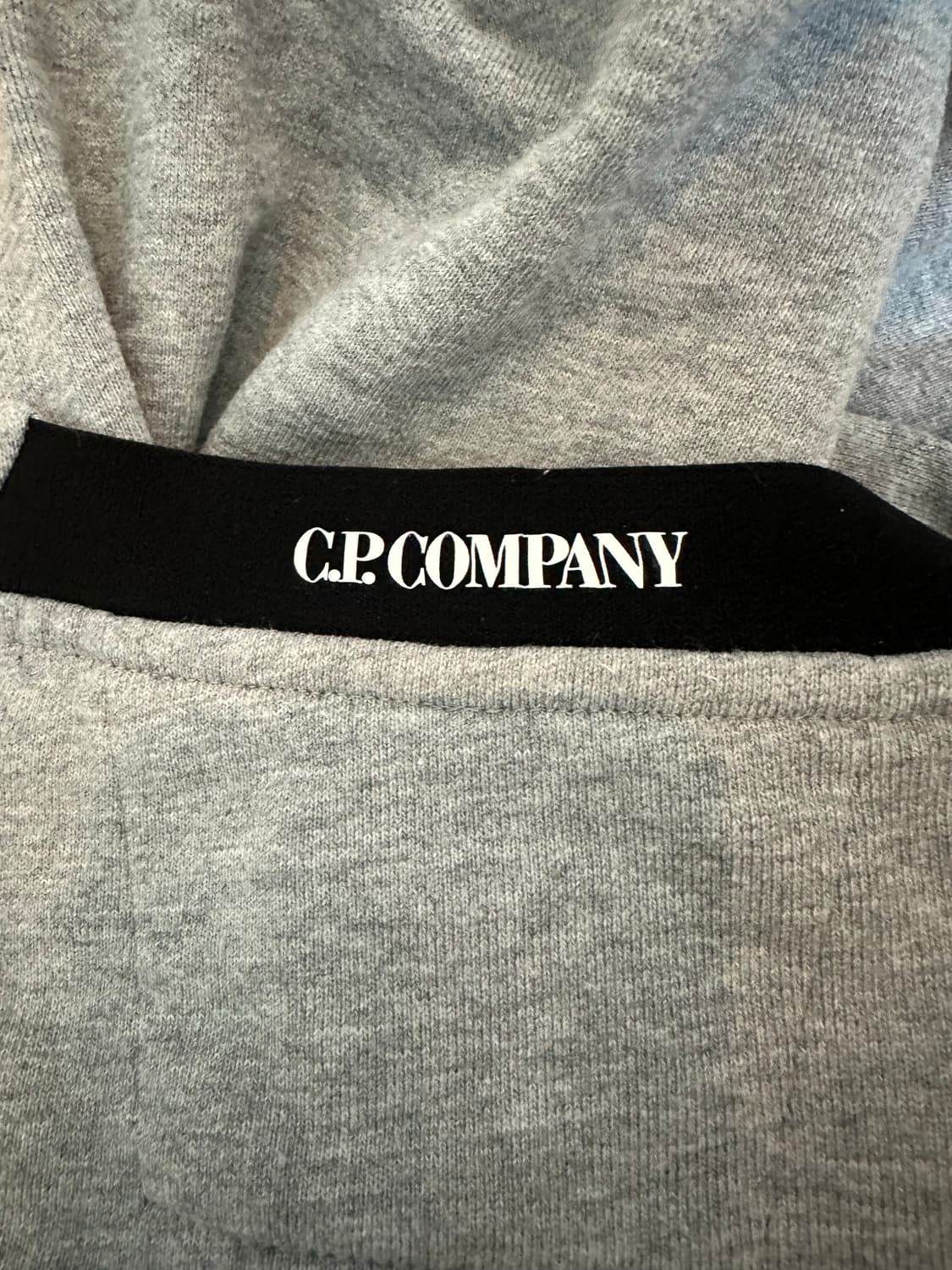 CP 컴퍼니 렌즈 맨투맨 XL 회색 상품이미지4