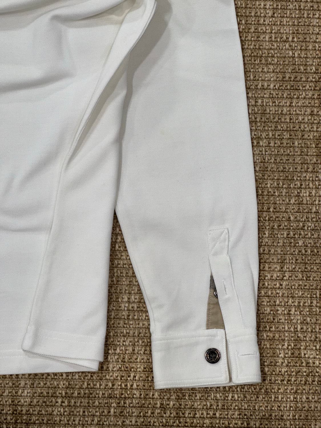 버버리 화이트 긴팔 카라티 상품이미지6