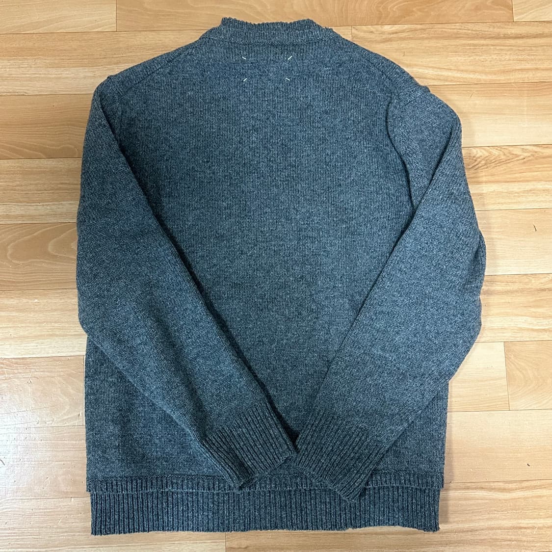 마르지엘라 백 스트치 니트 미드움 그레이 L 상품이미지4