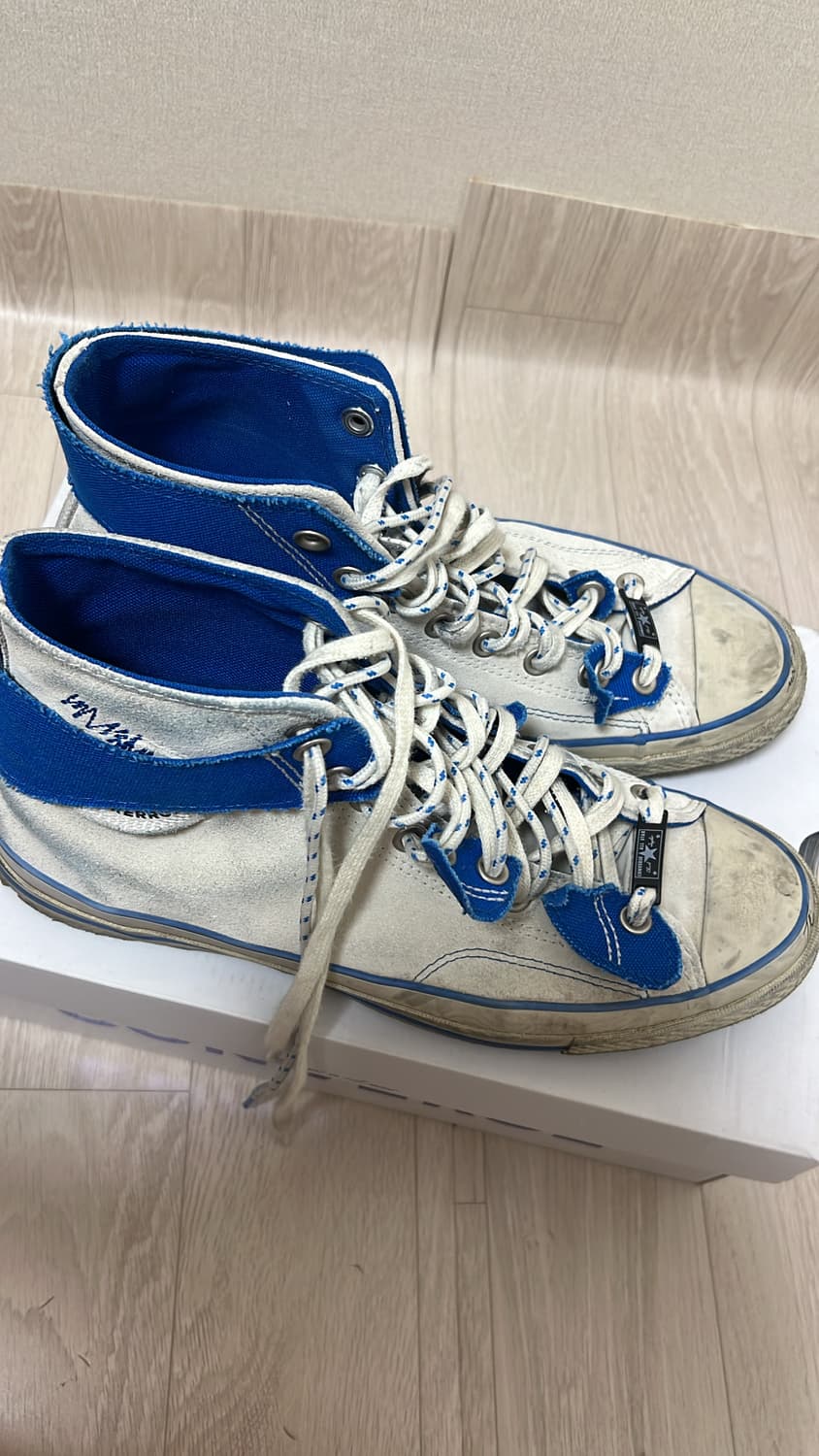 아더에러X컨버스 척 70 하이 화이트 285판매합니다! 상품이미지3