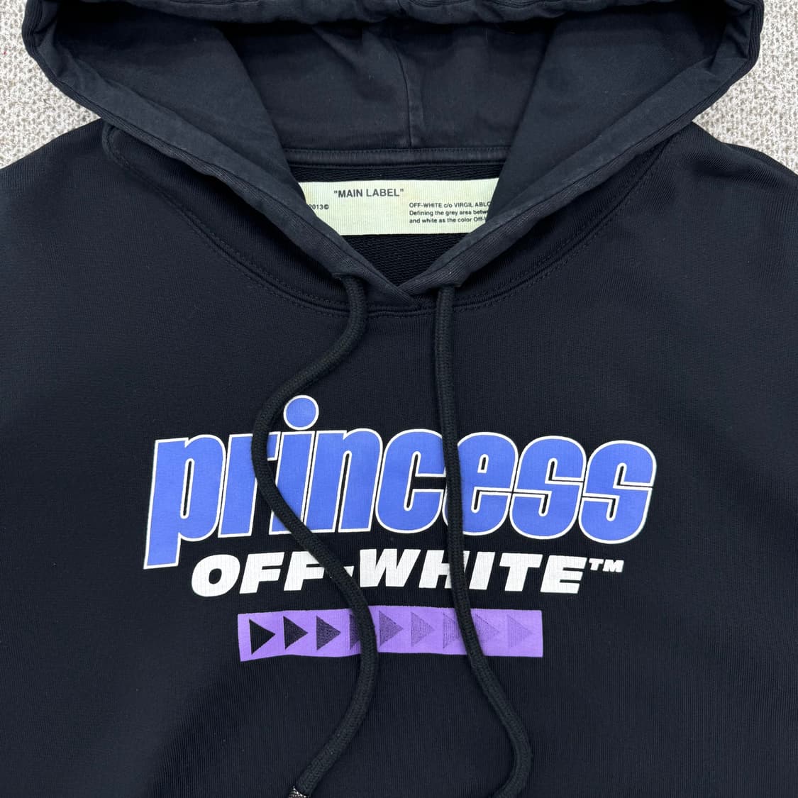 오프화이트 후드티 상품이미지3