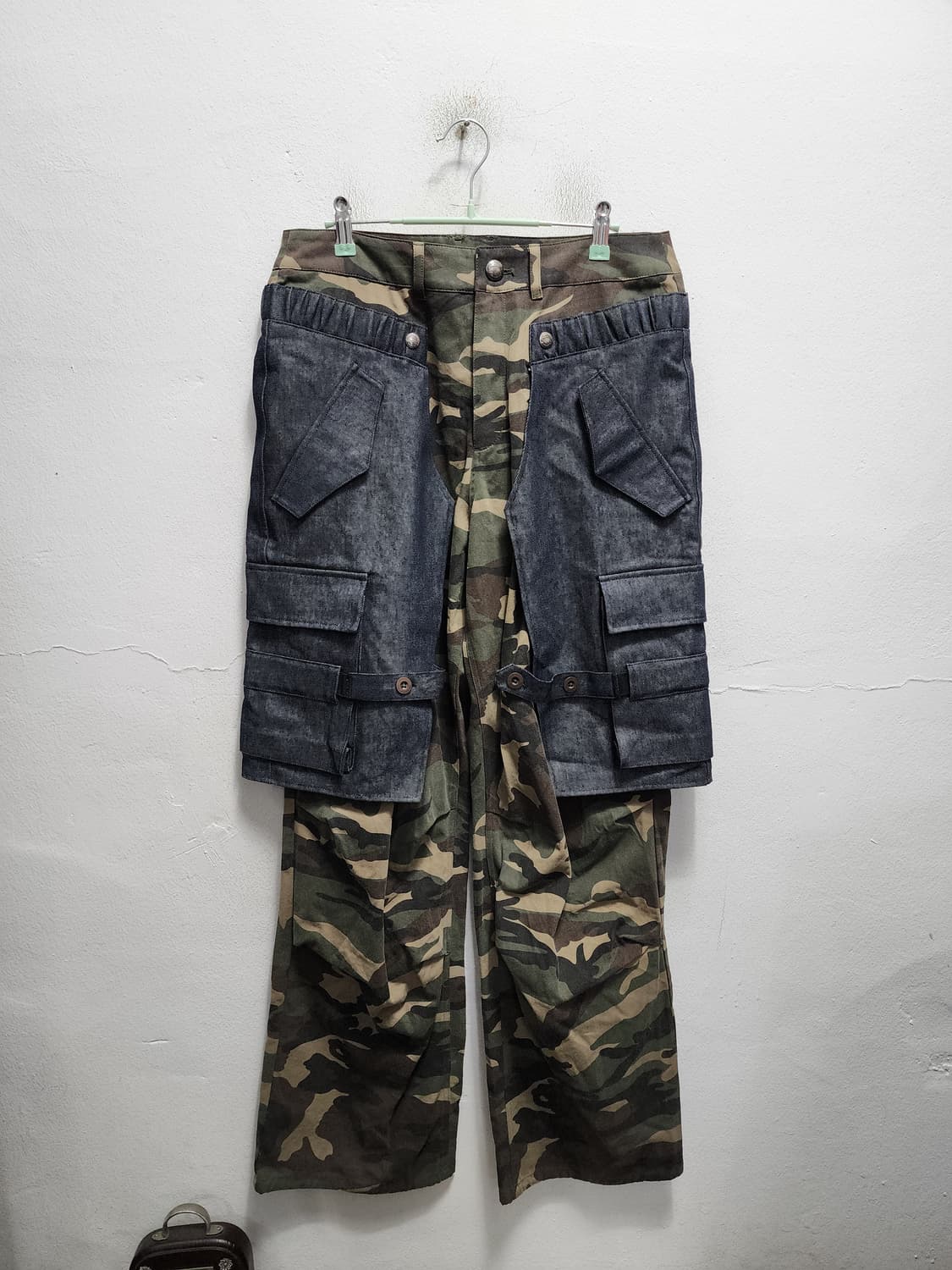 앤더슨벨 데님 레이어드 랩터 카모 팬츠  상품이미지1