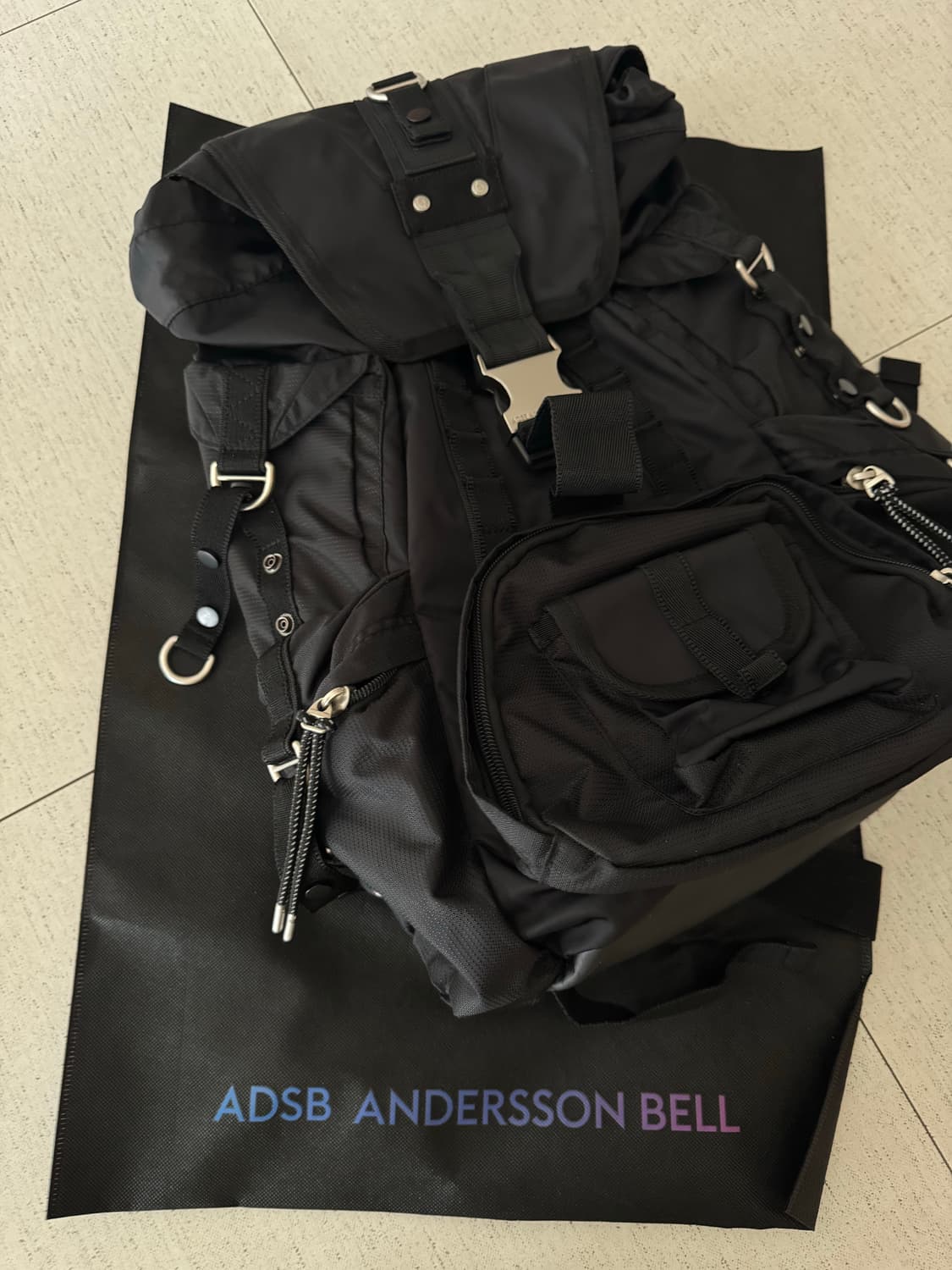 앤더슨벨 유니섹스 테크니컬 스몰 베를린 백팩 상품이미지1