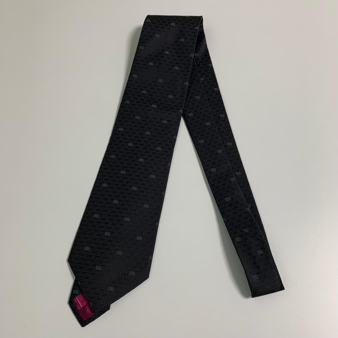 란셀(LANCEL) 블랙컬러 모노그램 명품넥타이 최상급 A+등급 상품이미지8
