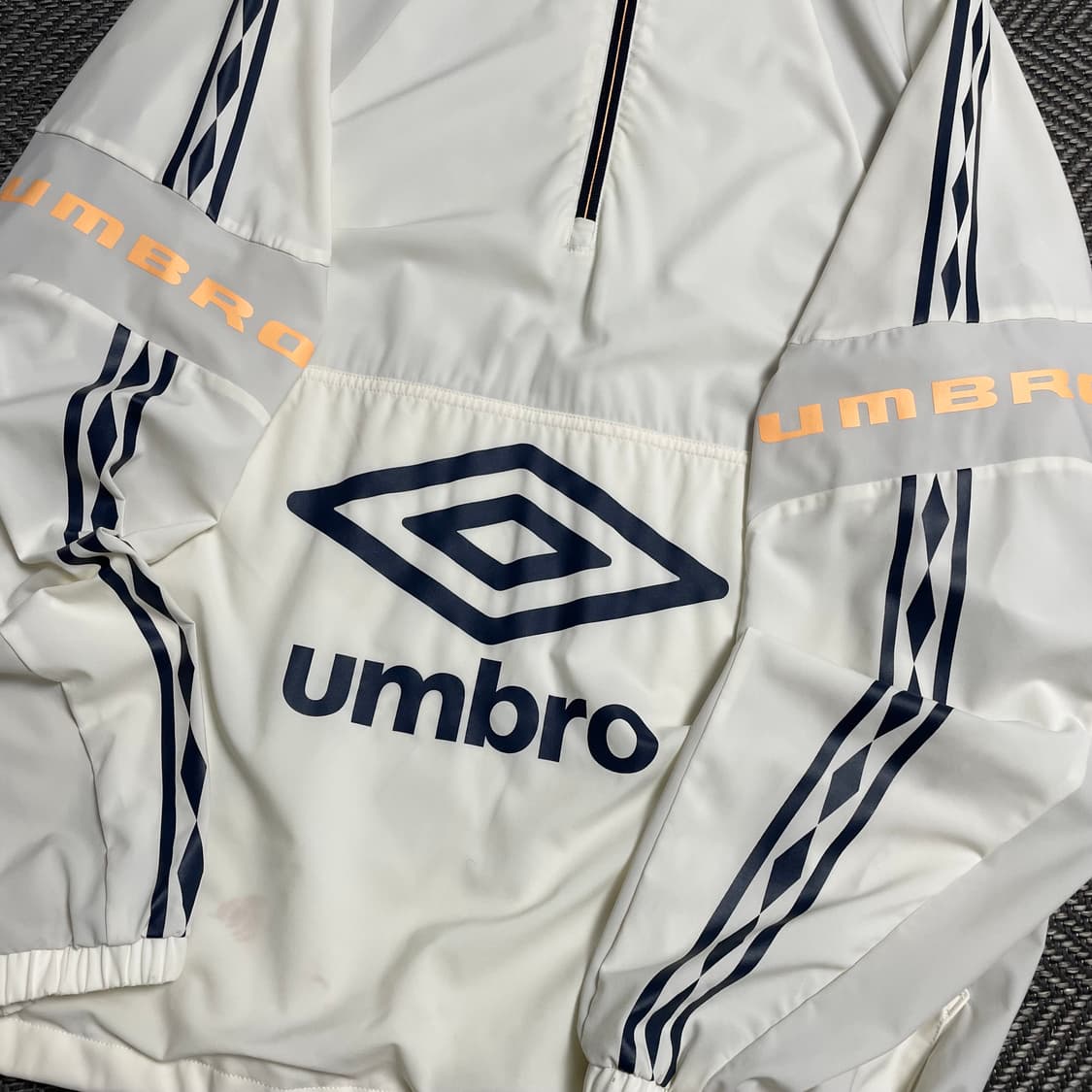 엄브로 빅로고 우븐 윈드 경량 아노락 웜업y 5063 상품이미지5