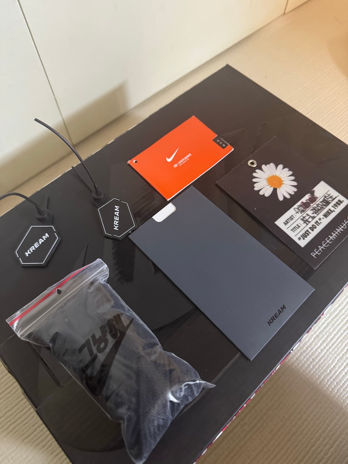 나이키 x 피스마이너스원 에어포스 1 로우 파라노이즈 상품이미지1