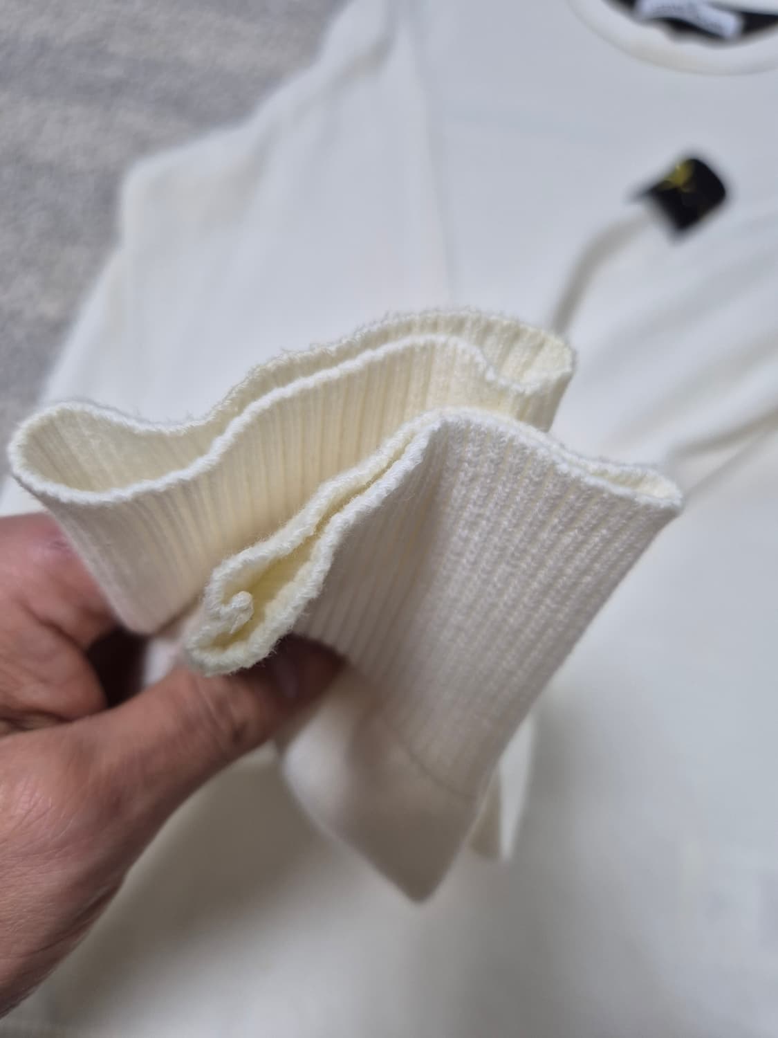 스톤아일랜드 아이보리니트티 L1 상품이미지4