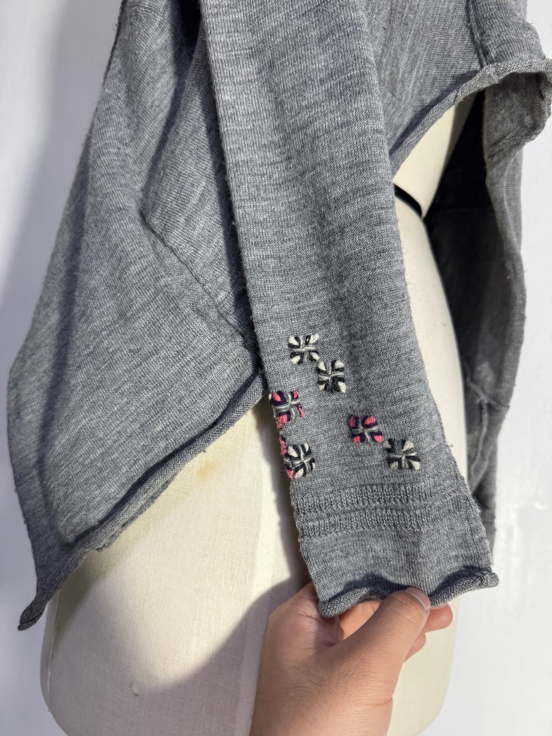 마리떼프랑소와저버 비대칭 볼레로 니트 가디건 에스닉 아방가르드 y2k 상품이미지6