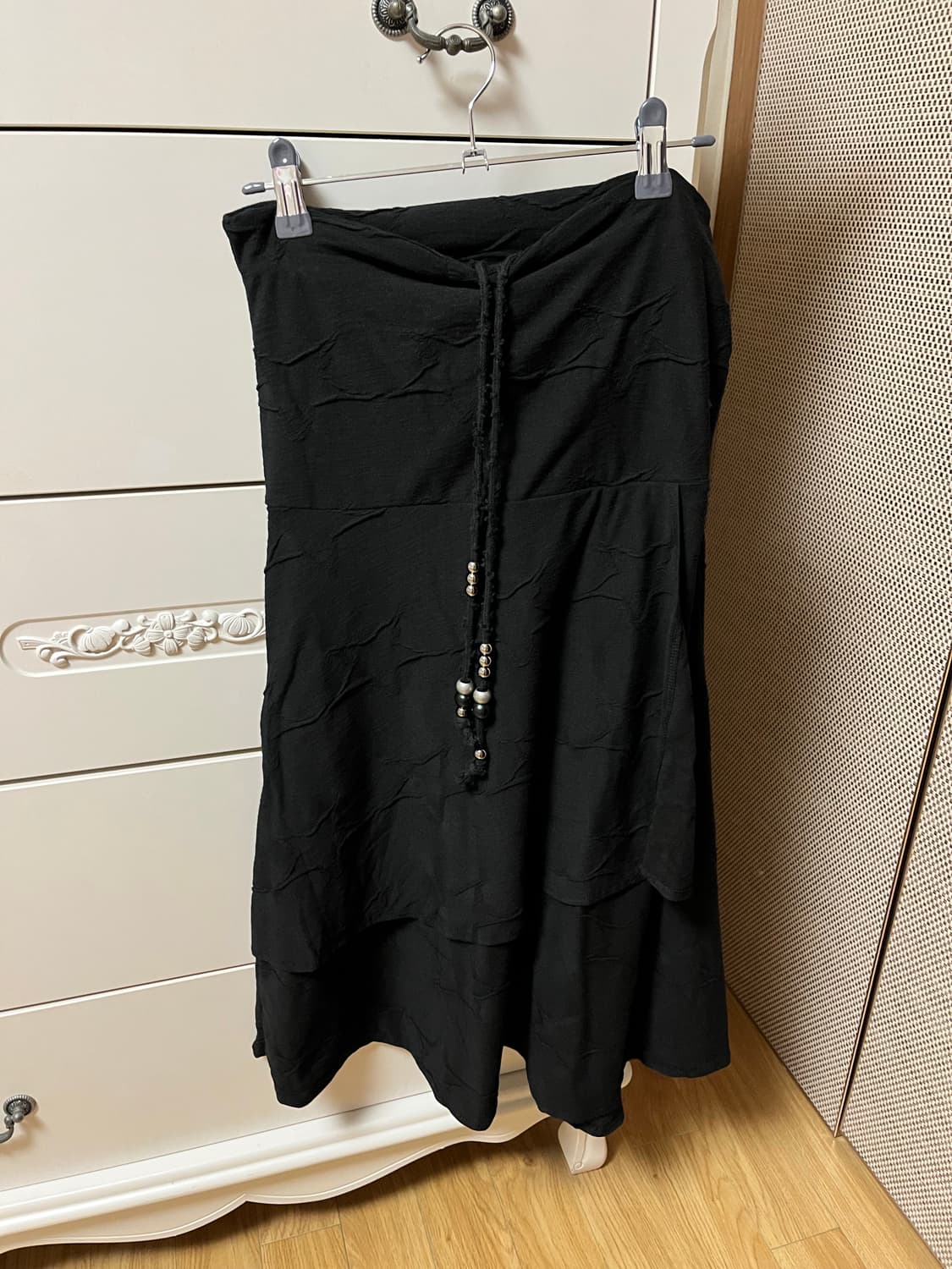 허그유어스킨 스타 플레어드 미디 스커트 블랙 치마 허유스 상품이미지2