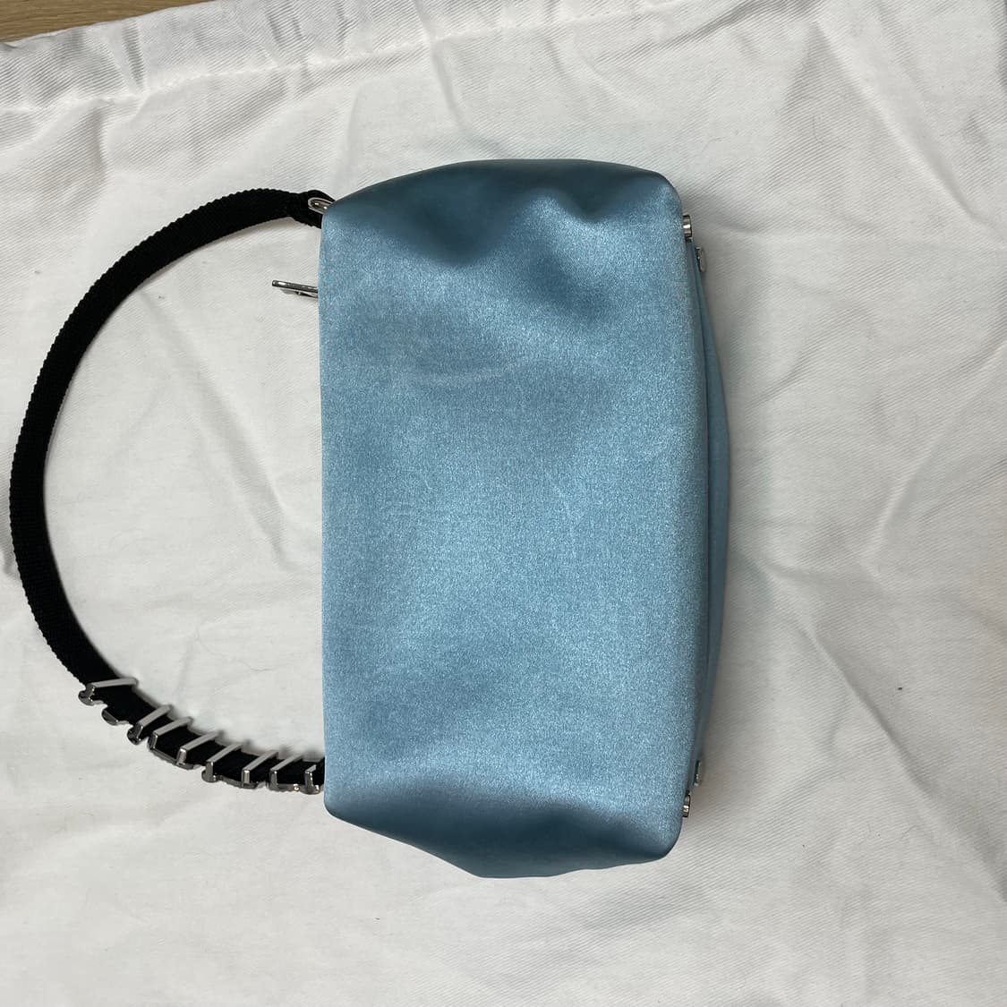 알렉산더왕 크리스탈 로고 새틴 미니백 상품이미지8