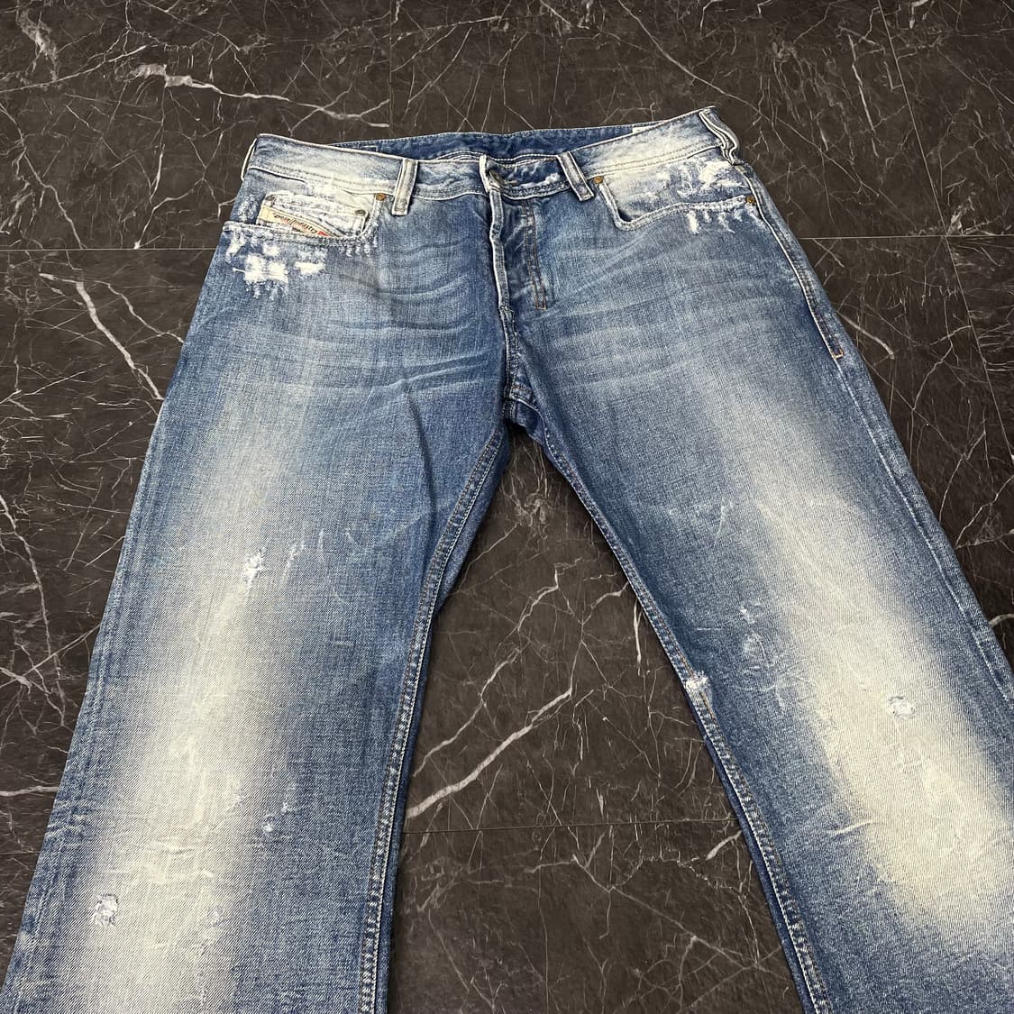 33in 디젤 아이스 워시드 데미지 부츠컷 데님 팬츠 상품이미지4