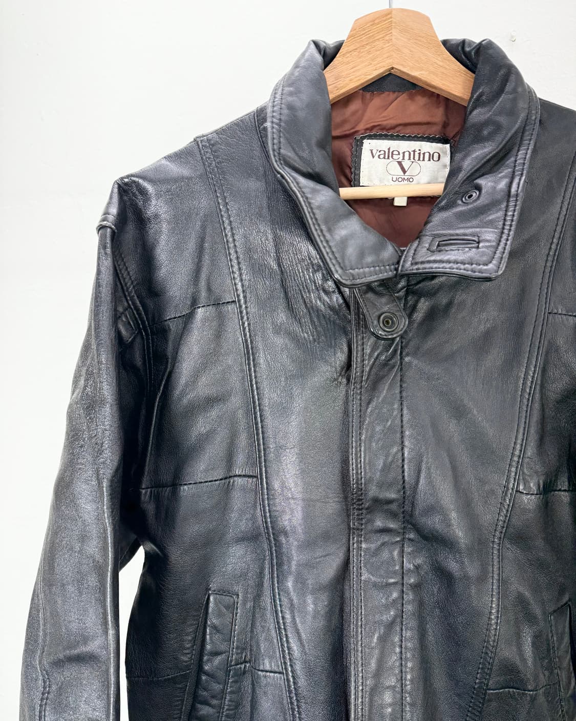 발렌티노 우모 쉽스킨 네크비조 엠보싱 레더 자켓 상품이미지3